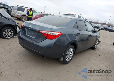 2016 Toyota Corolla Le z USA, uszkodzony, nr VIN 5YFBURHE0GP532091